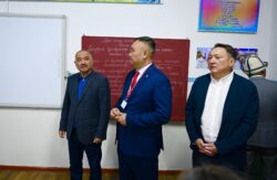 ЖК төрагасы Токмоктун мектептеринде