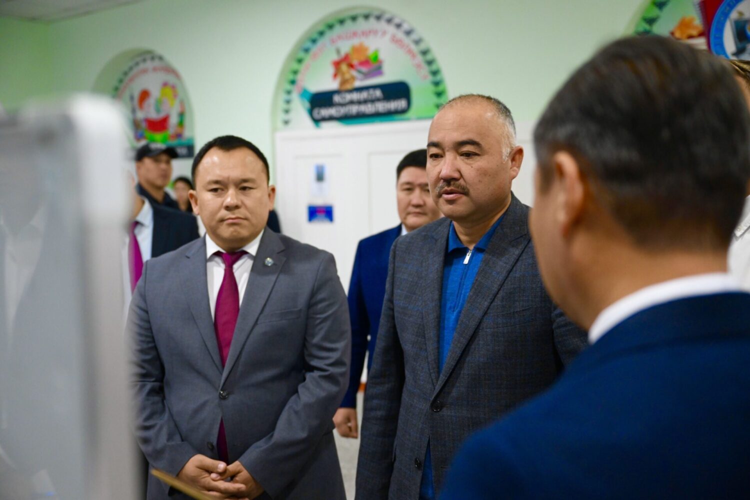 ЖК төрагасы Токмоктун мектептеринде