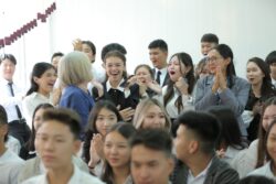 Бишкектеги №26 мектепте сабактар үзгүлтүк болгон жок, мугалим жетиштүү