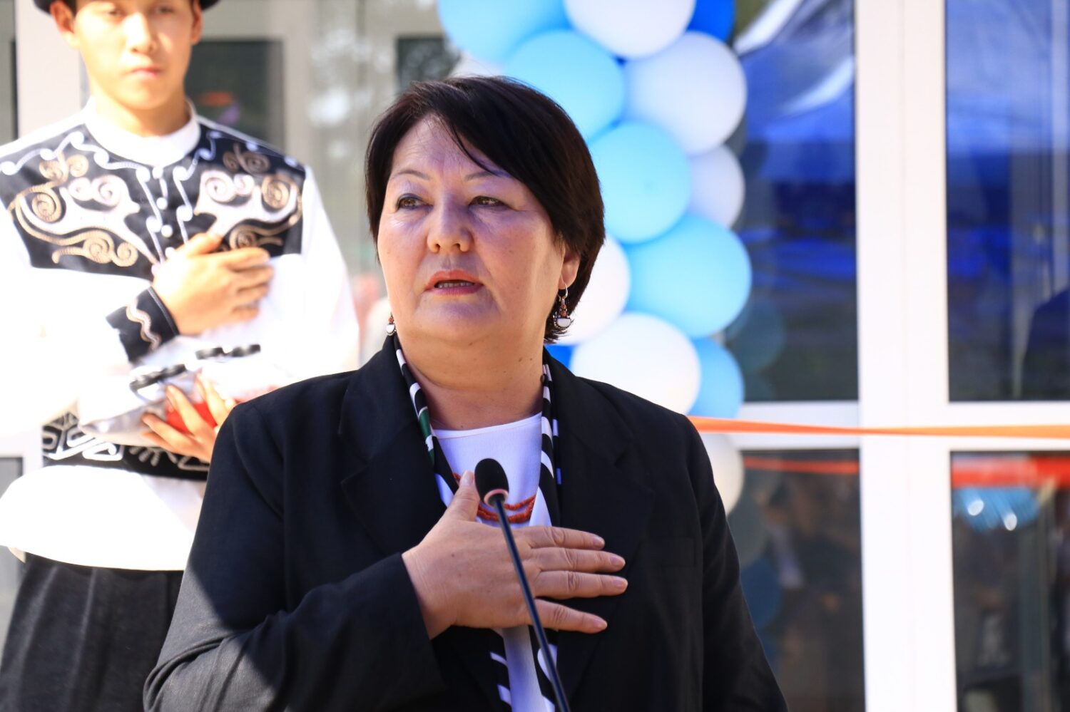 Окуу имараттары ондолуп жаңырган он тогуз окуу жай