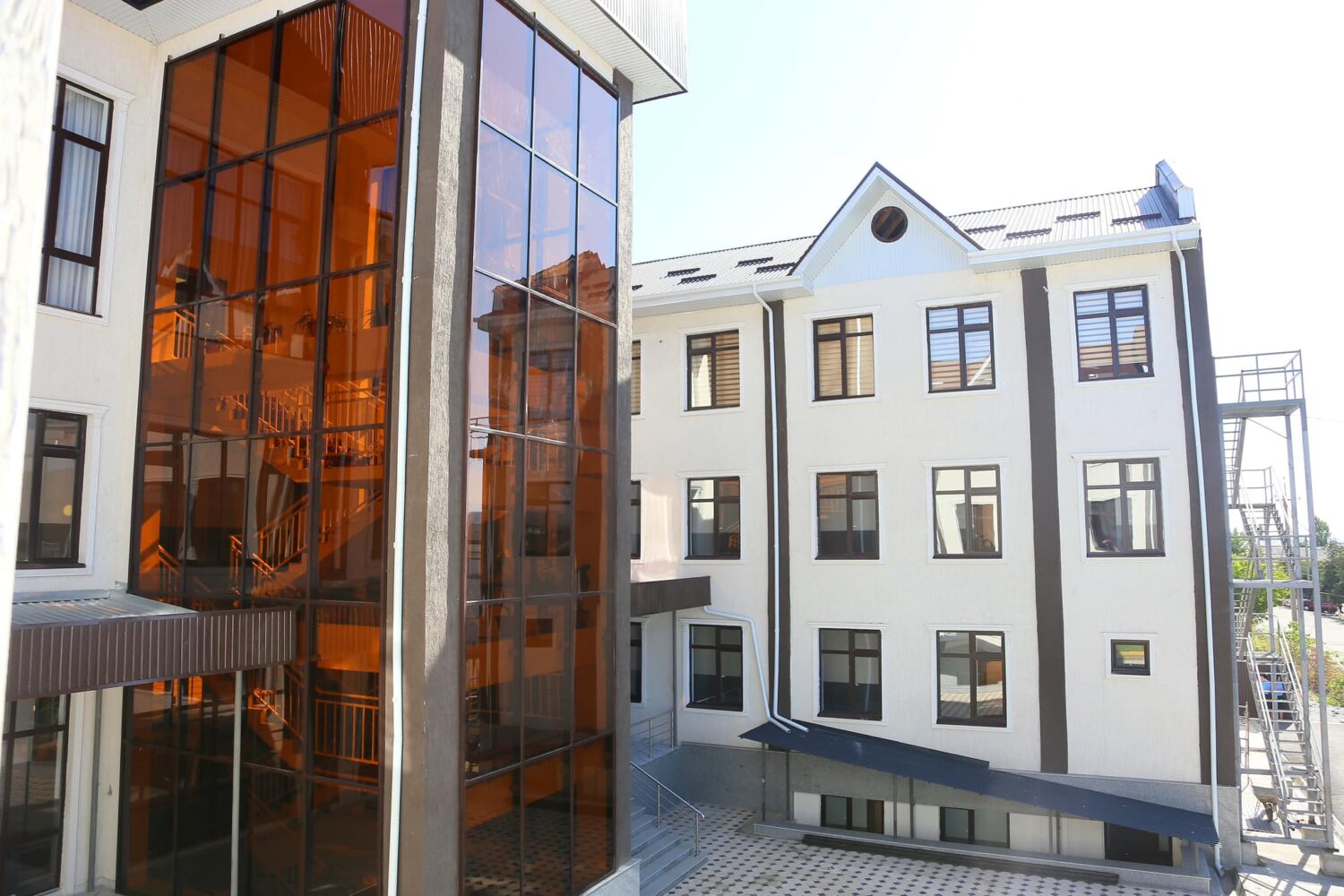 Жалал-Абад мамлекеттик университетинин курулушу аяктады