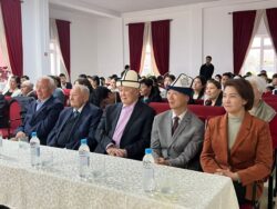 эл акыны Байдылда Сарногоевдин ысымы мектепке ыйгарылды