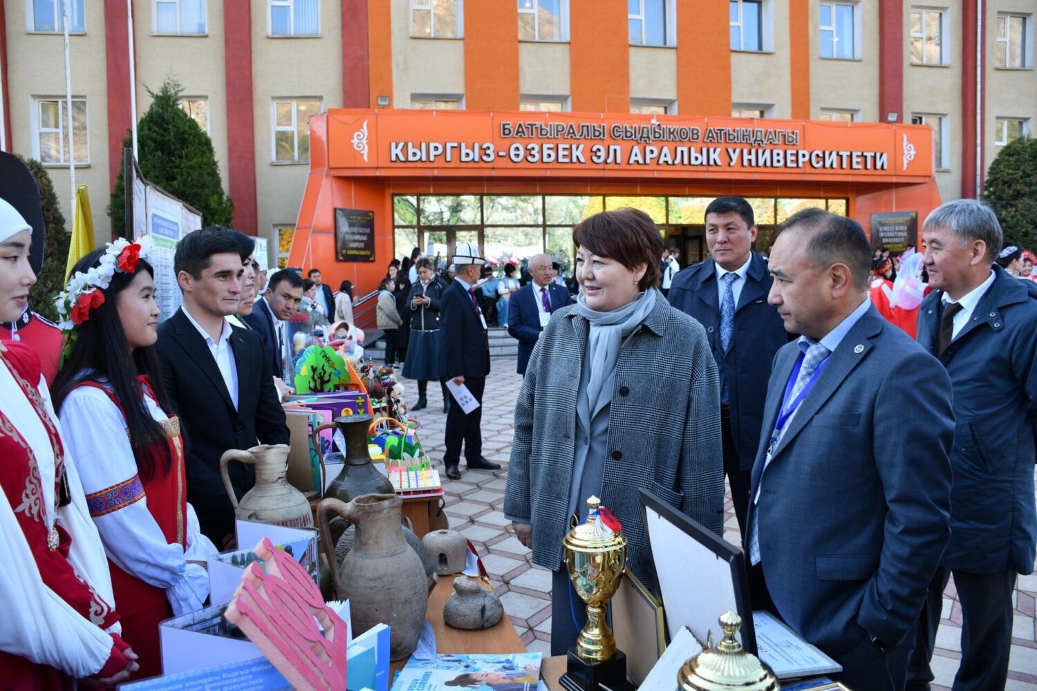 КЫРГЫЗ-ӨЗБЕК ЭЛ АРАЛЫК УНИВЕРСИТЕТИ 30ЖЫЛДЫК ЮБИЛЕЙИН БЕЛГИЛӨӨДӨ
