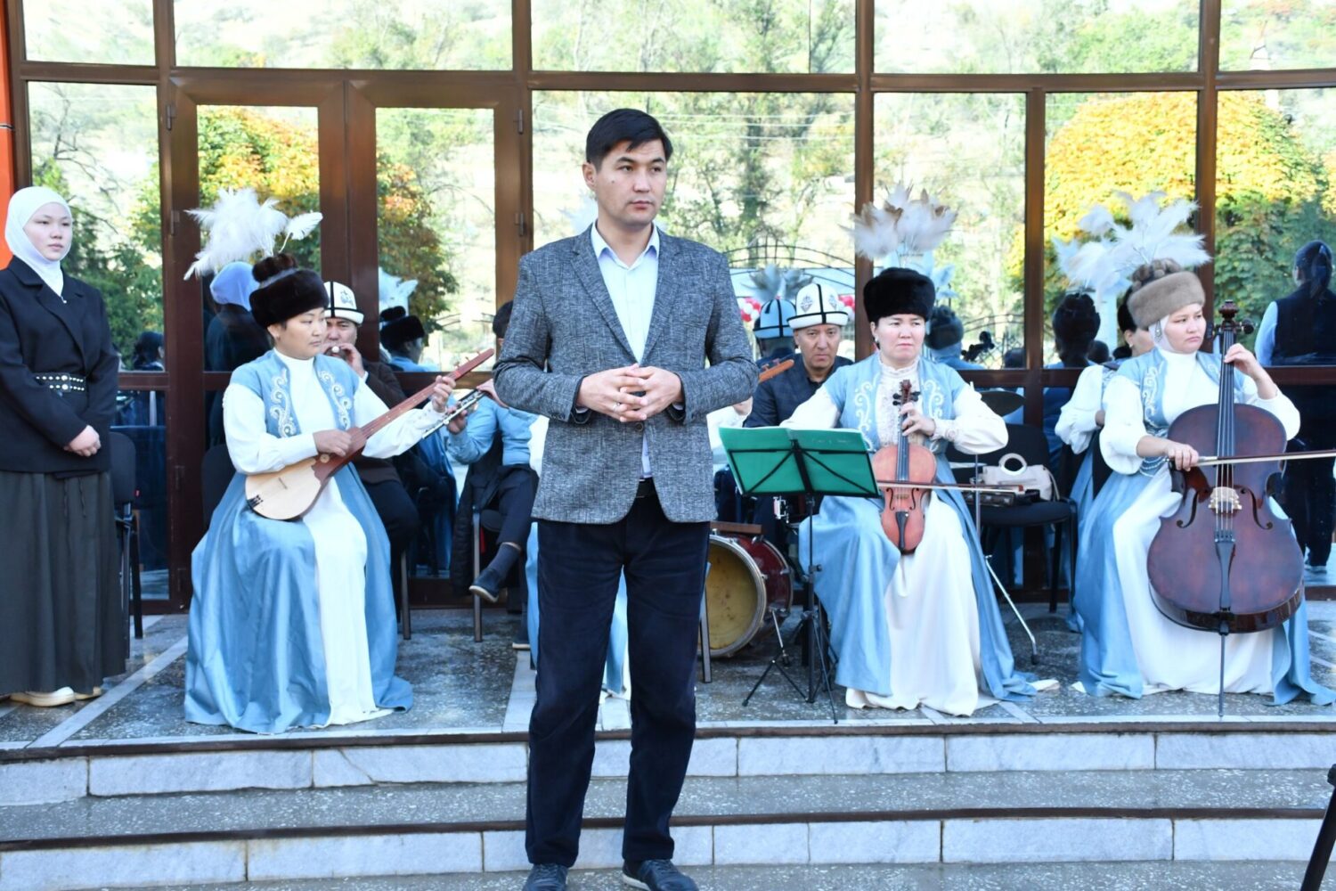 КЫРГЫЗ-ӨЗБЕК ЭЛ АРАЛЫК УНИВЕРСИТЕТИ 30ЖЫЛДЫК ЮБИЛЕЙИН БЕЛГИЛӨӨДӨ