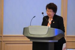 АЭУнун окутуучулары эл аралык конференцияда