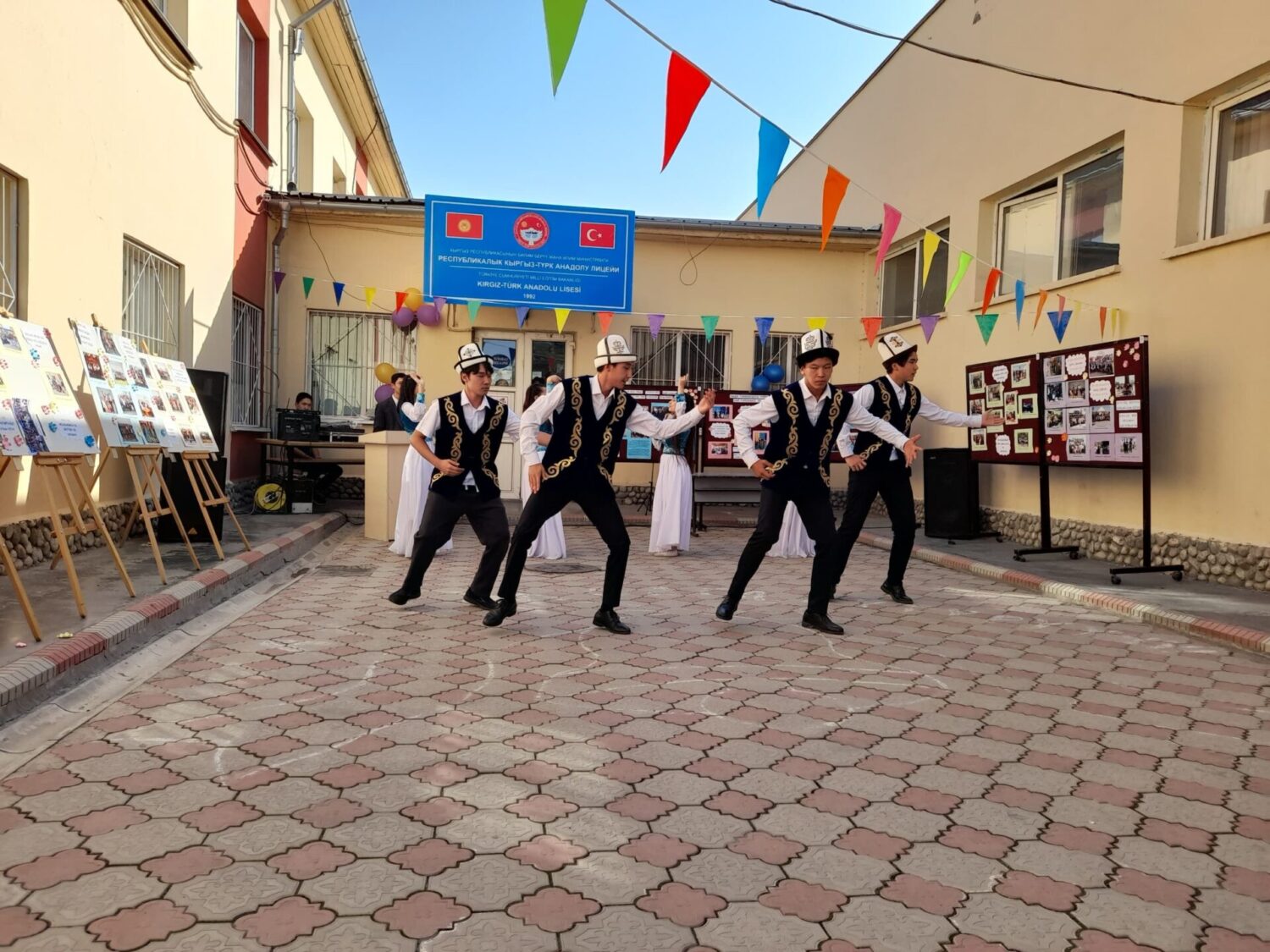 БИЛИМДИН БАЙТҮП ДАРАГЫНА АЙЛАНГАН БУРУЛ ЭЖЕ