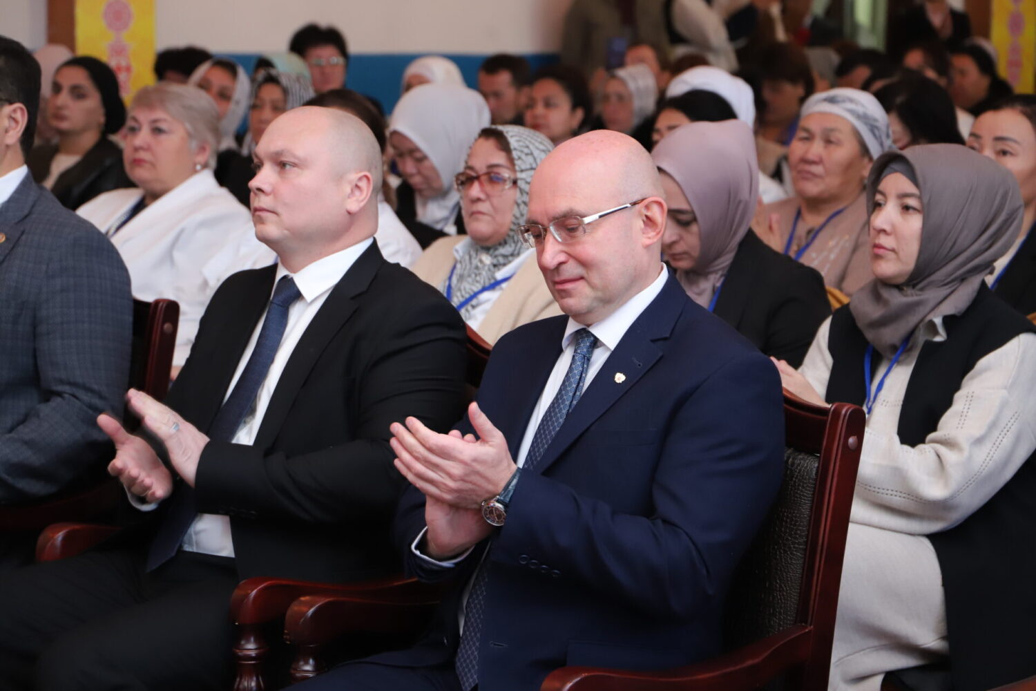 ОшМПУда II ЭЛ АРАЛЫК КЫРГЫЗ-ОРУС ФОРУМУ ӨТҮҮДӨ