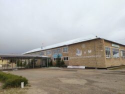 НАРЫНДЫК МУГАЛИМ  ЭМНЕГЕ НААРАЗЫ?