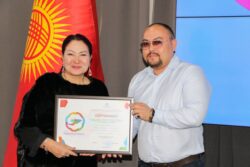 “40 РАЙОНДОН 40 ДЕМИЛГЕ” ДОЛБООРУНУН ЖЕҢҮҮЧҮЛӨРҮ