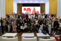 Ассоль Молдокматова ОшМУнун студенттери менен баарлашты