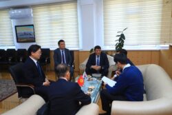ТҮШТҮК КОРЕЯ ЭЛЧИЛИГИ ОШТУ ЖЕТЕКЧИЛИГИНЕ ЫРААЗЫ