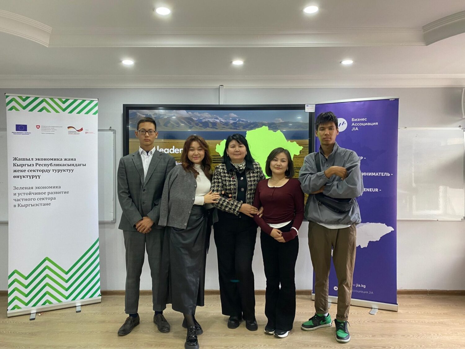 СТУДЕНТТЕРДИН “ЖАШЫЛ” ИШКАНАЛАРГА САЯКАТЫ