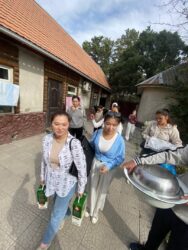 КМУнун студенттери карыялар үйүндө