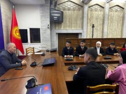 КМУнун студенттери ЖКда