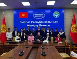 КМУнун студенттери ЖКда