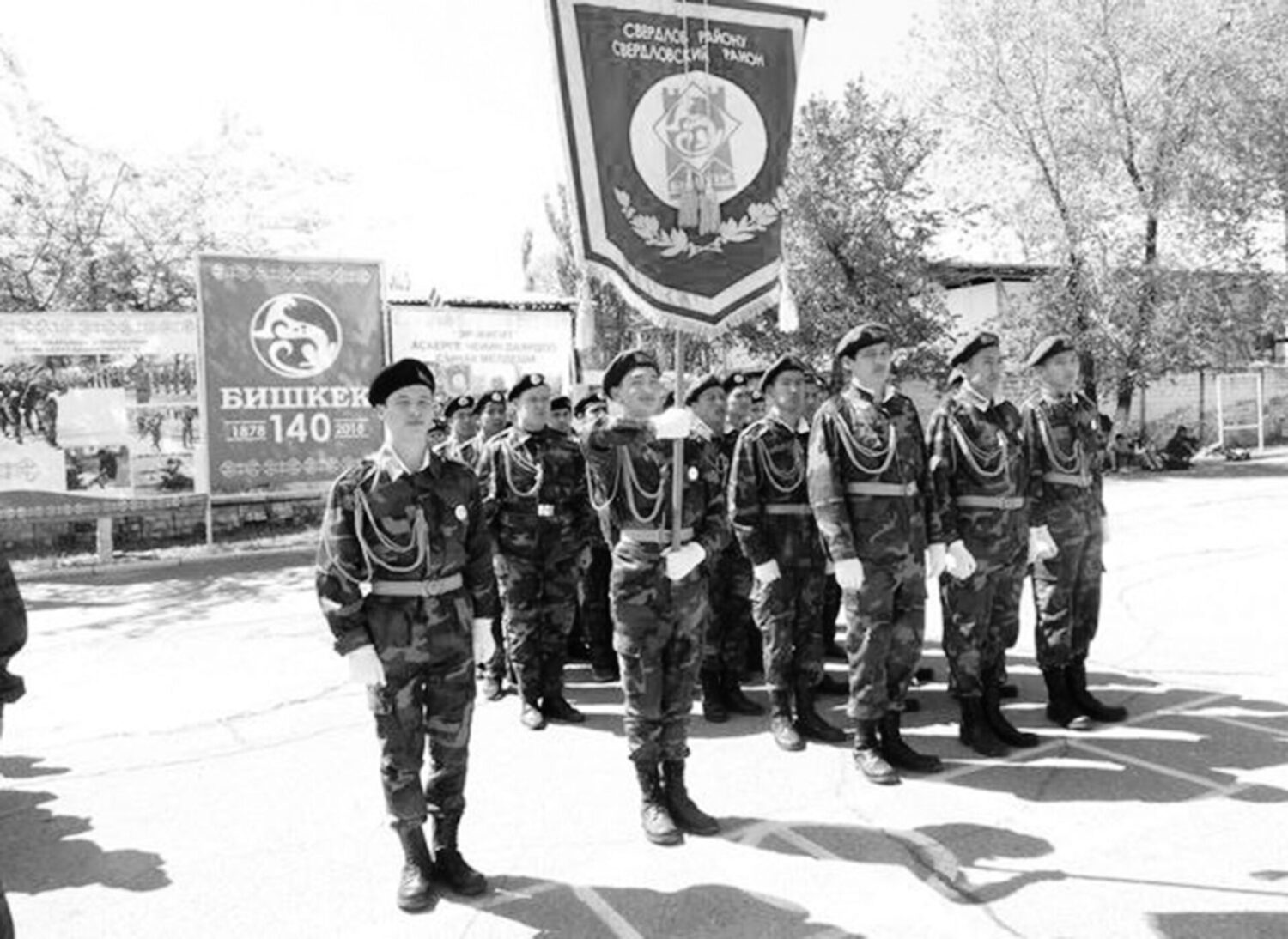 АСКЕРГЕ ЧЕЙИНКИ ДАЯРДЫК: мугалимдердин  колун эмне байлайт?