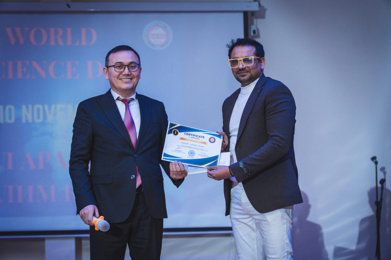 АЭУда илимге салым кошкондор сыйланды