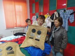 СТУДЕНТТЕР АЯЛУУ БАЛДАРГА КОЛ СУНДУ