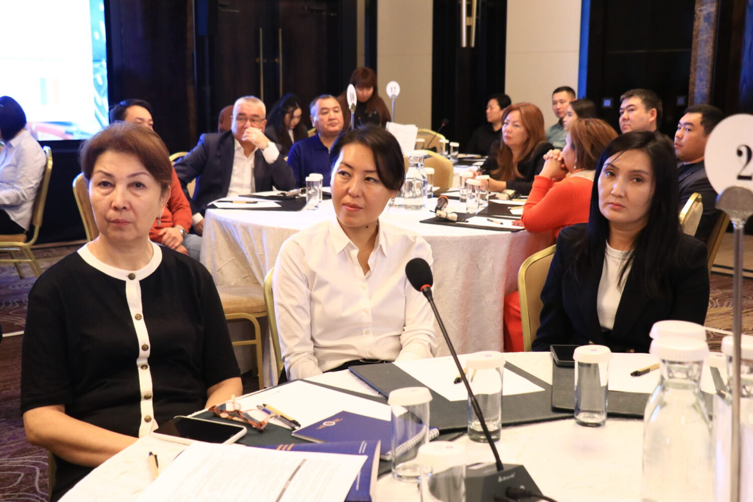 АТБ — лидерлик сапатты өнүктүрүп, турмуш жолуна багыттайт