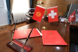 ОшМУ студенттерин ишкердикке үйрөтөт