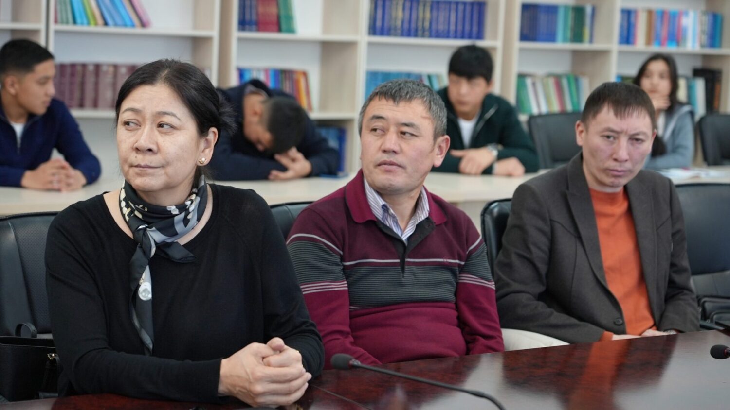 “Мамлекеттүүлүк башатында” китеби жарык көрдү