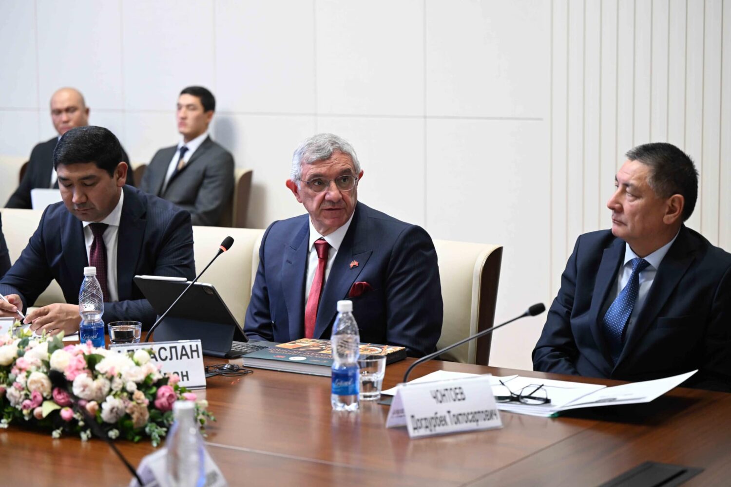 Глава Кабмина Акылбек Жапаров: «Университетам принадлежит самая высокая роль в модернизации Кыргызстана»