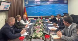 СТУДЕНТТЕР АНГЛИЯДАН ТАКШАЛМАДАН ӨТӨТ