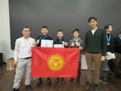 ОКУУЧУЛАР ЕВРАЗИЯ КОМАНДАЛЫК ОЛИМПИАДАСЫНДА БАШ БАЙГЕЛЕРДИ ЭЭЛЕШТИ