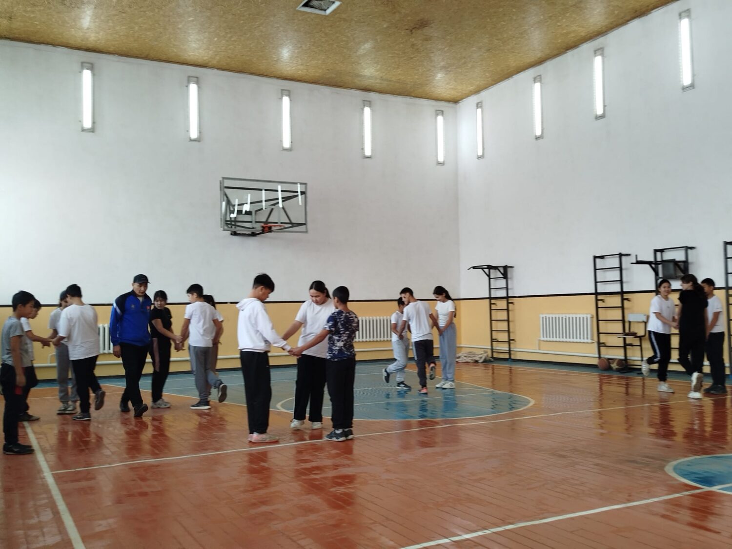 ПЕДАГОГИКАЛЫК КЫЗМАТКЕРЛЕРДИН МЕТОДИКАЛЫК КОМПЕТЕНТТҮҮЛҮГҮН ЖОГОРУЛАТУУ — БУЛ МЕКТЕПТЕГИ БИЛИМ БЕРҮҮНҮН САПАТЫН ЖОГОРУЛАТУУ