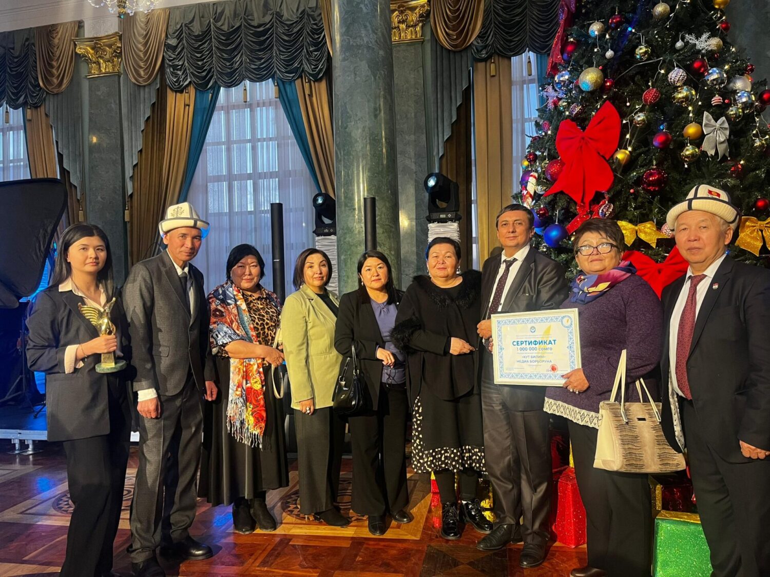 «Кут Билим» медиа борбору президенттин «Мейкин» сыйлыгына татыды