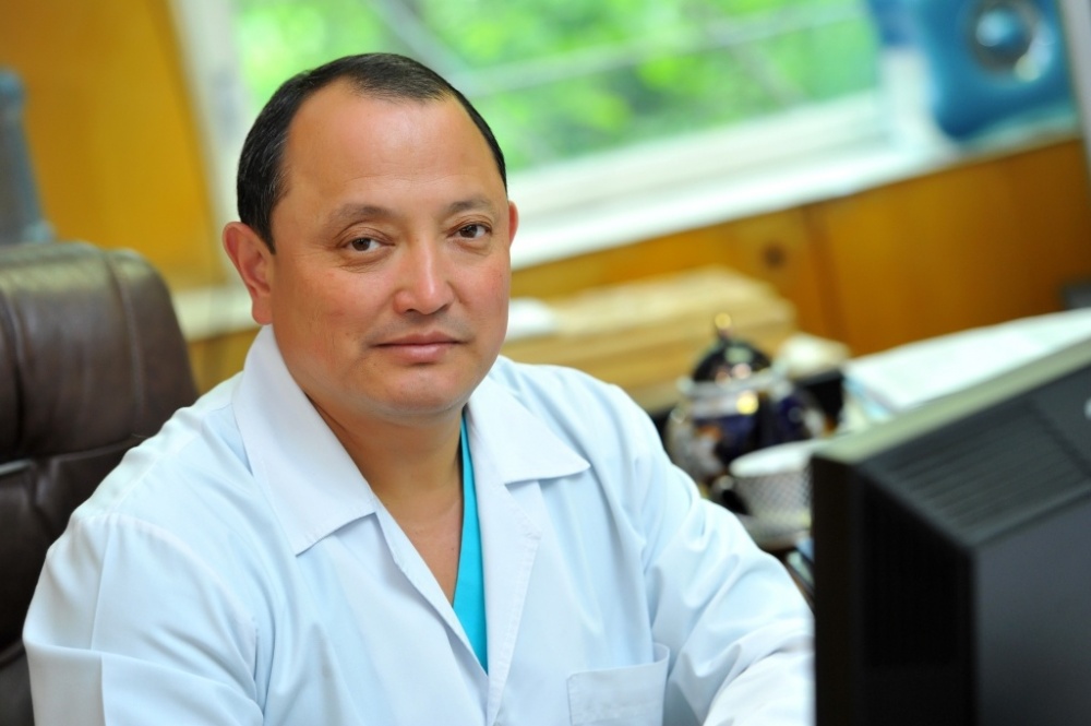 Ювелирная операция академика Сабырбека Джумабекова