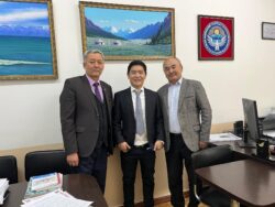 КМТУ дүйнөлүк алдыңкы компания менен кызматташат