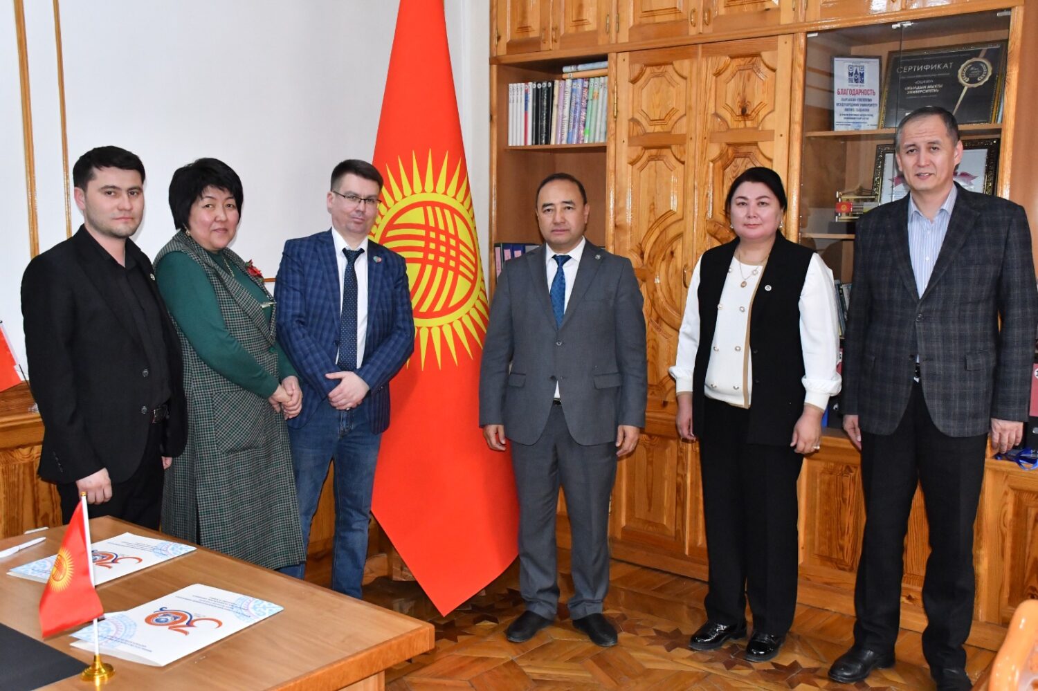 КӨЭУ Emirmed университети менен кызматташат