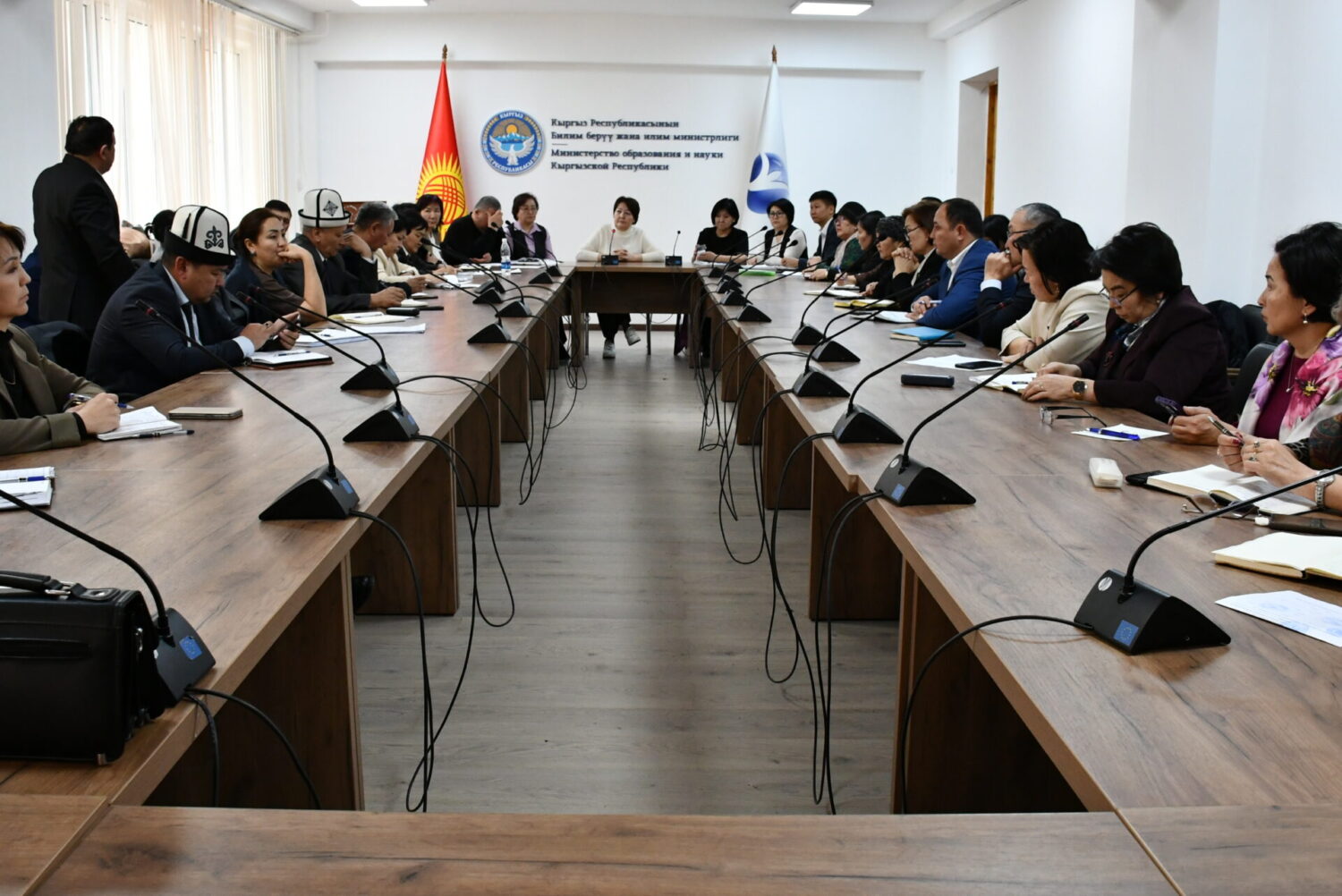 БИЛИМ БЕРҮҮ УЮМДАРЫНДАГЫ ЗОРДУК-ЗОМБУЛУКТУН АЛДЫН АЛУУ ҮЧҮН ИШ-ЧАРАЛАР ӨТКӨРҮЛӨТ