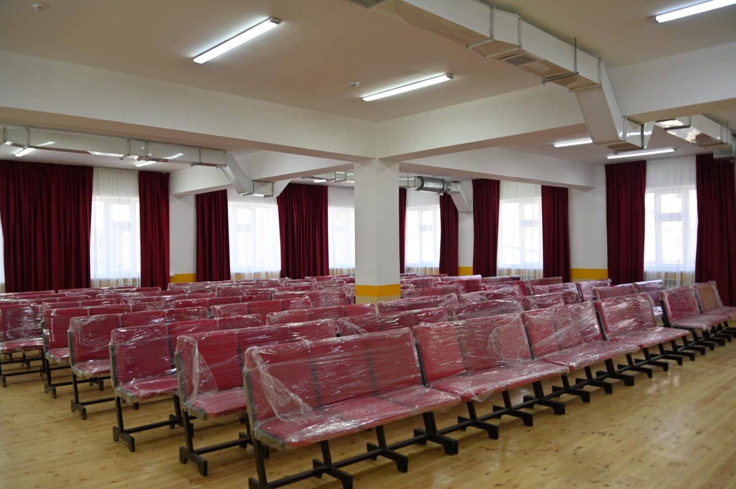 МАНАС АЙЫЛЫНДАГЫ МЕКТЕП-ЛИЦЕЙГЕ КОШУМЧА КОРПУС КУРУЛДУ