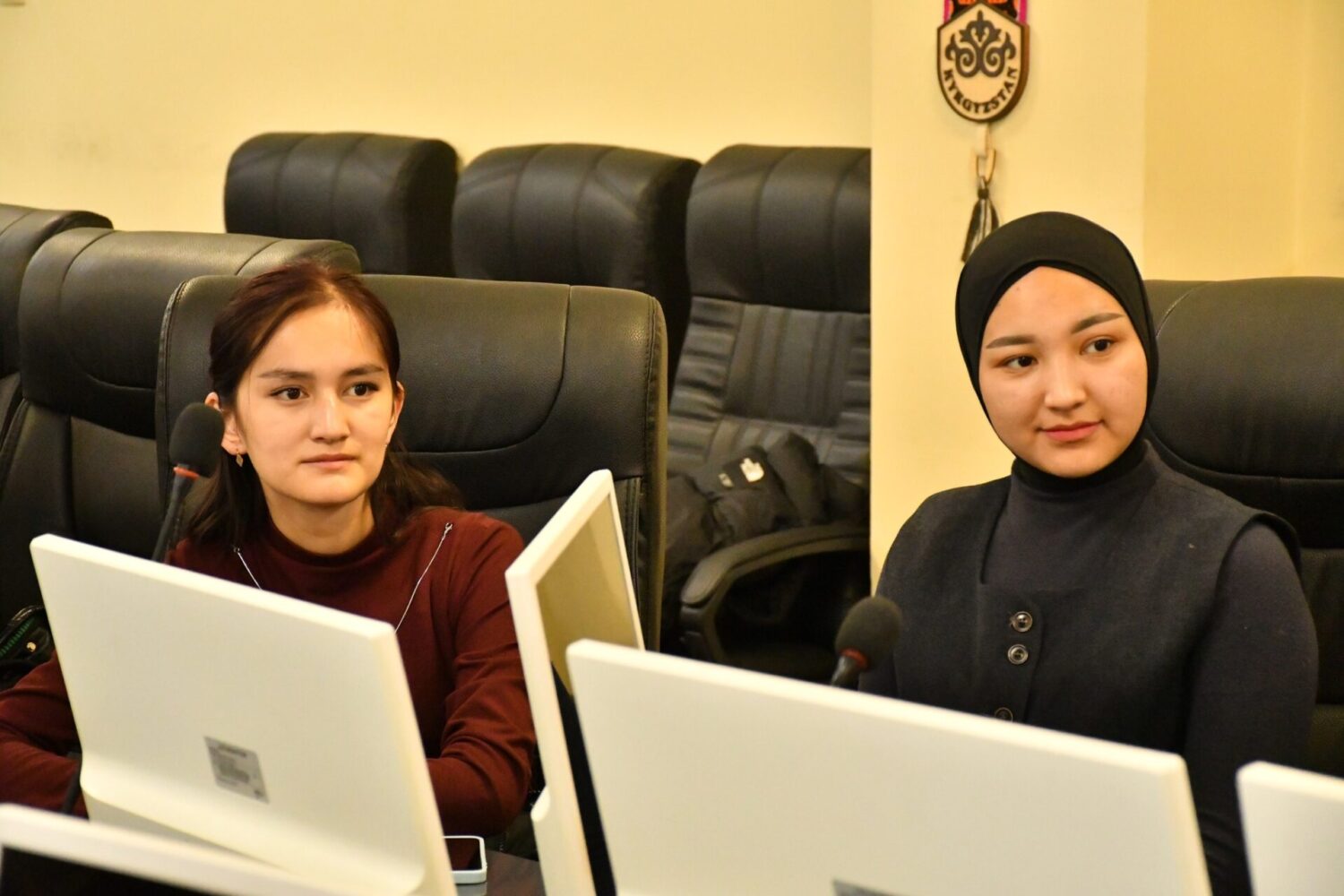 Андижандык студенттер КӨЭУда