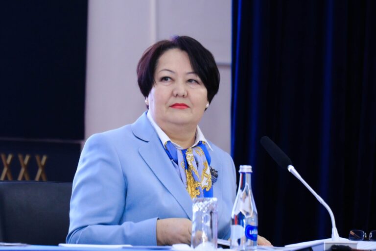 ПОЭТАПНОЕ ВНЕДРЕНИЕ 12-ЛЕТНЕГО ШКОЛЬНОГО ОБРАЗОВАНИЯ БУДЕТ ПРОДОЛЖАТЬСЯ