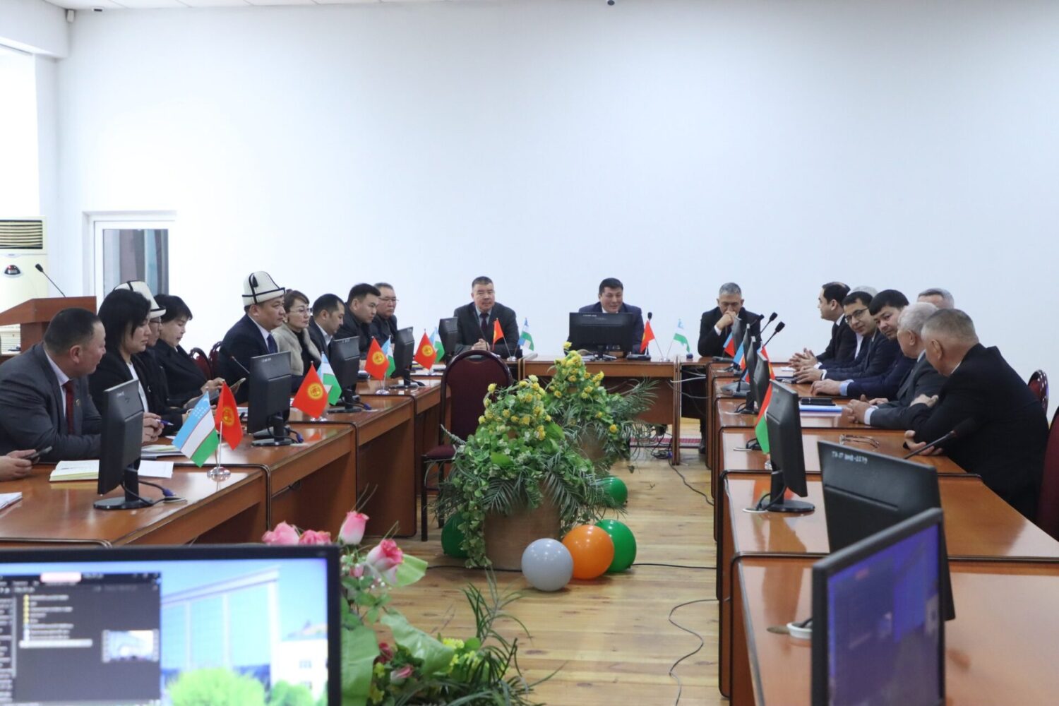 ЭЛ АРАЛЫК КЫЗМАТТАШУУ УЛАНУУДА