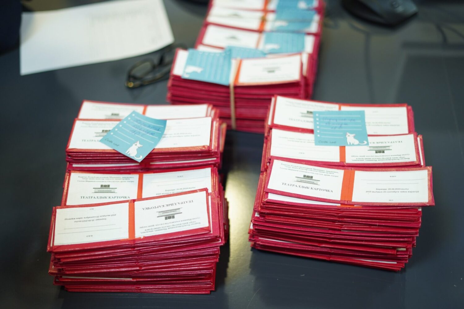 Студенттер театрга акысыз киришет