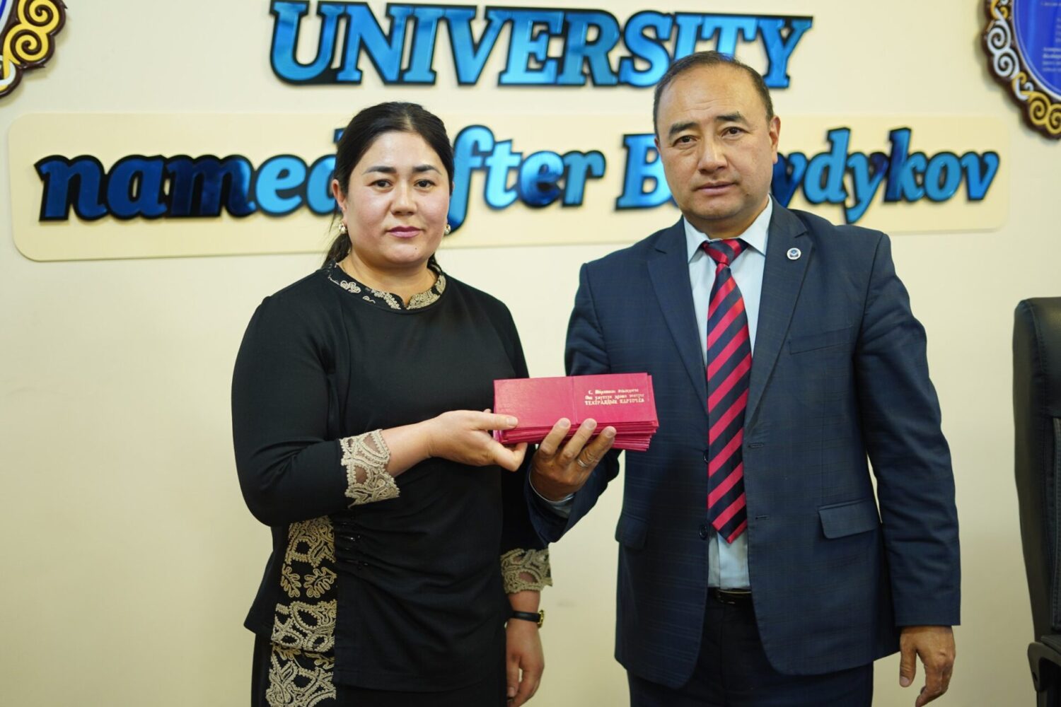 Студенттер театрга акысыз киришет