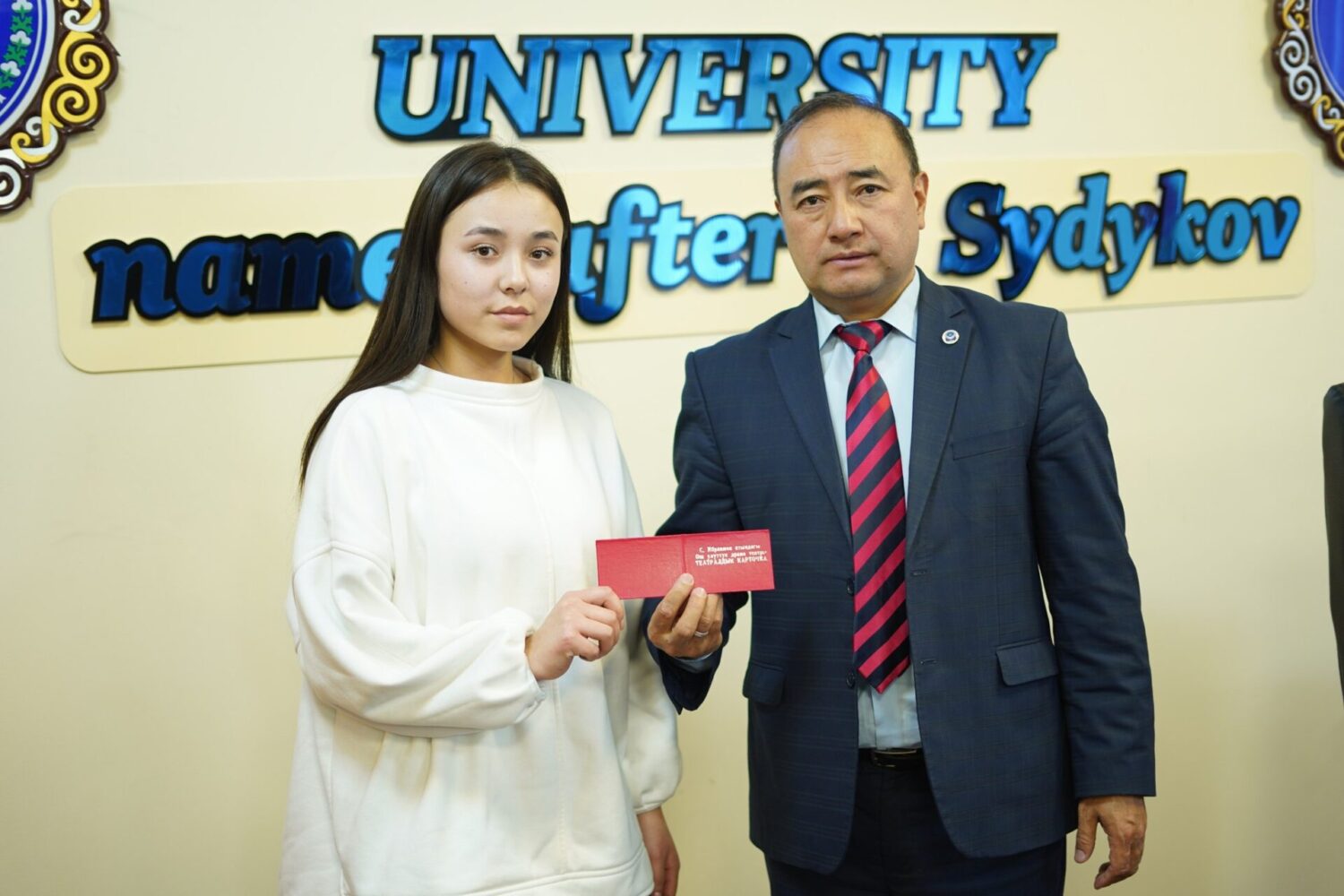 Студенттер театрга акысыз киришет