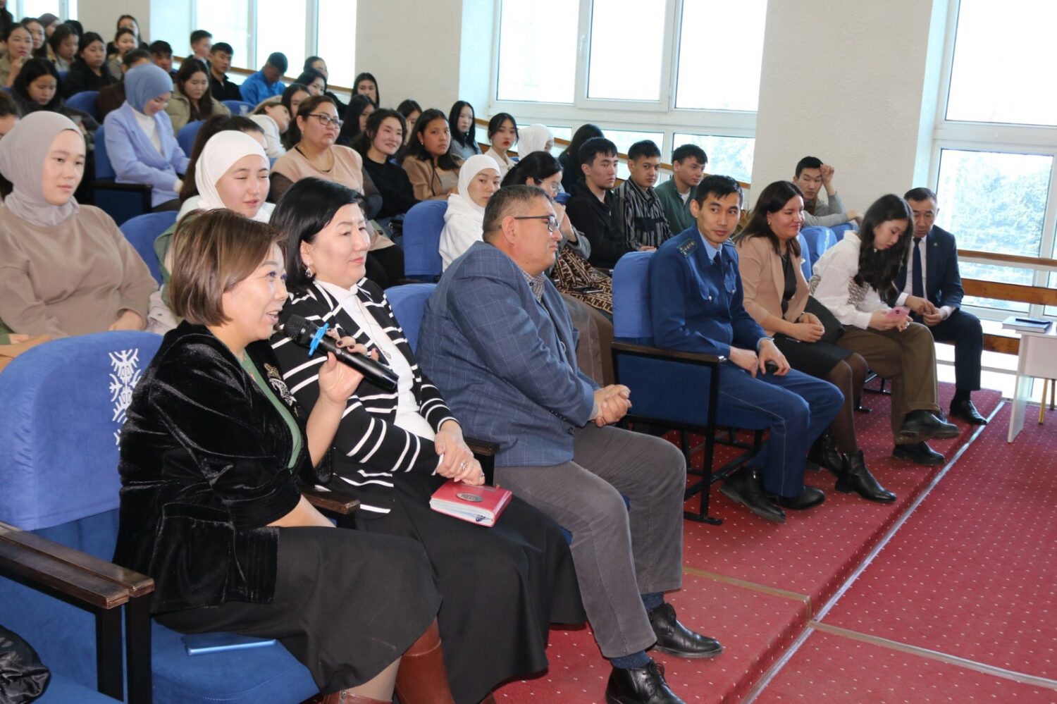 Сен китепти ачсаң, китеп сени ачат