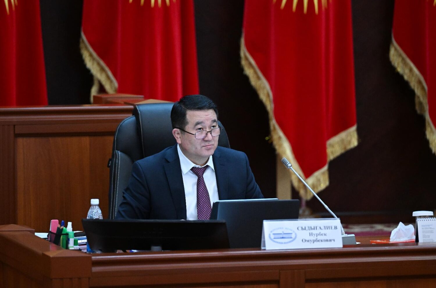 «Акылмандын» бүтүрүүчүлөрү менен «Эл үмүтүнүн» ээлерине артыкчылык