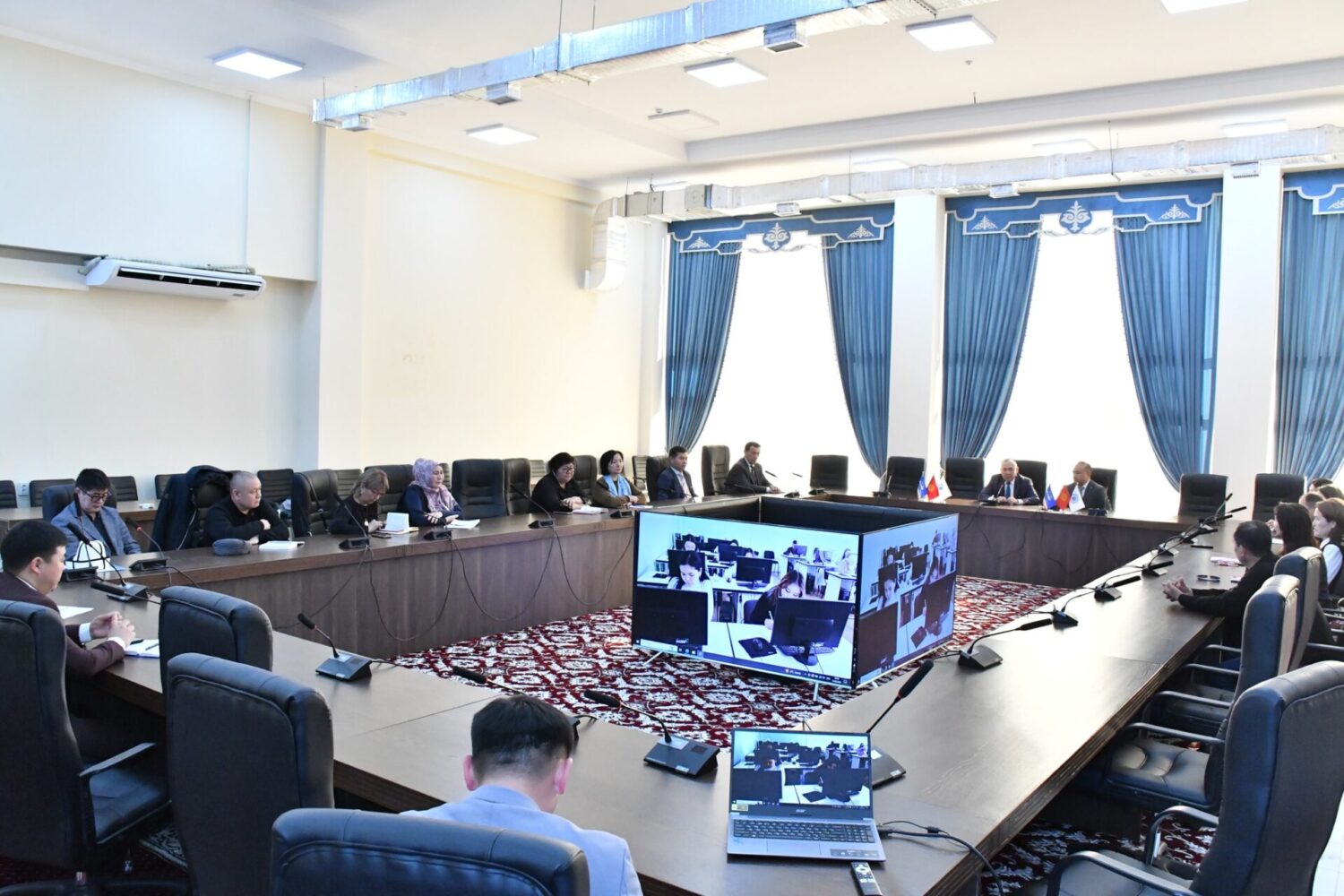 Университет аралык кызматташтык