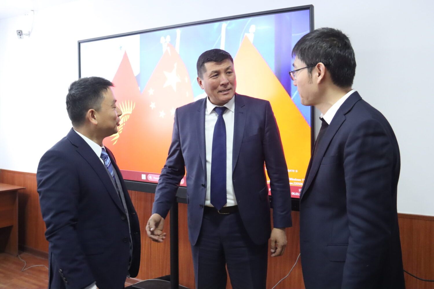 ОШТУ КЫТАЙ МЕНЕН БИРГЕЛИКТЕ ЛАБОРАТОРИЯ КУРАТ