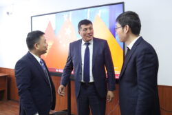 ОШТУ КЫТАЙ МЕНЕН БИРГЕЛИКТЕ ЛАБОРАТОРИЯ КУРАТ