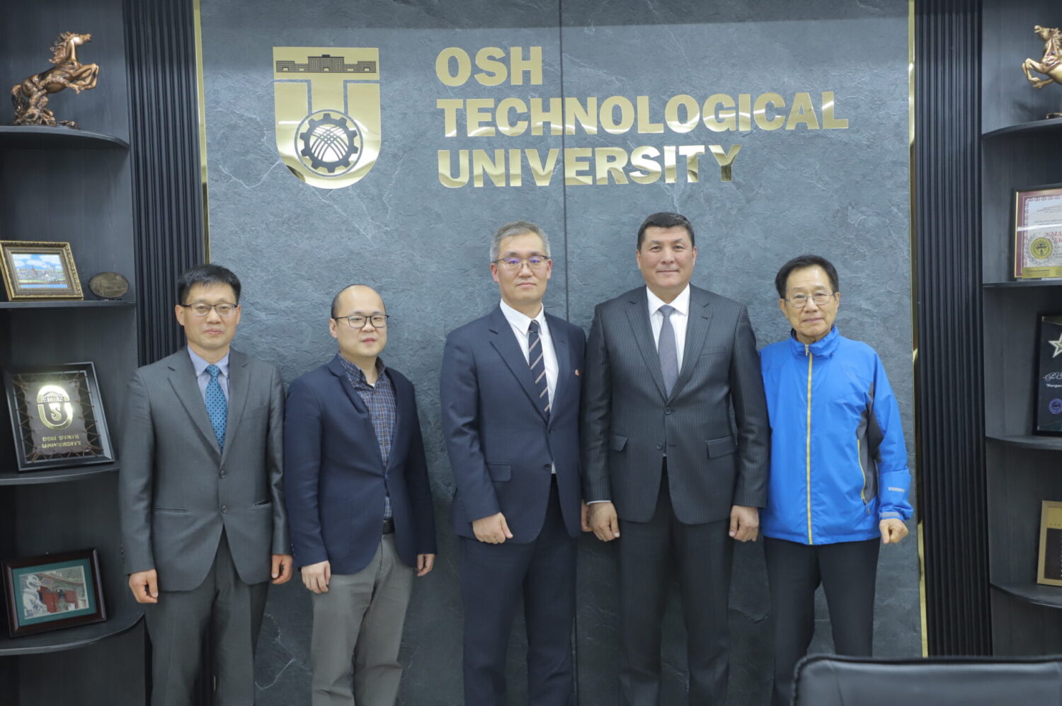 ОШТУ КОРЕЯ МЕНЕН КЫЗМАТТАШ