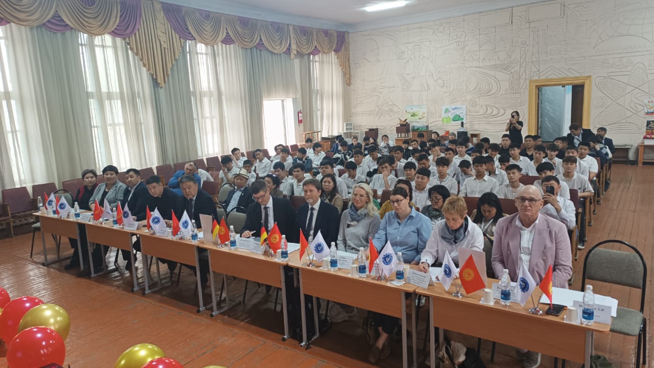 КЫРГЫЗСТАН – ГЕРМАНИЯ: КЕСИПТИК БИЛИМ БЕРҮҮ ТАРМАГЫНДА  КЫЗМАТТАШУУ