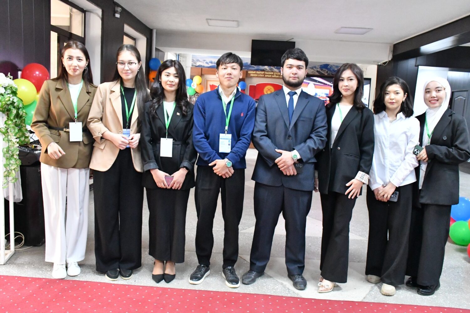 200 илимий баяндама окулду