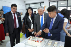 ОшМУнун студенттери корей тилин өздөштүрүшөт